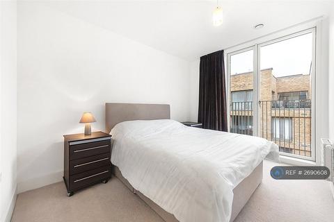 undefined, Narrowboat Avenue, Brentford, TW8