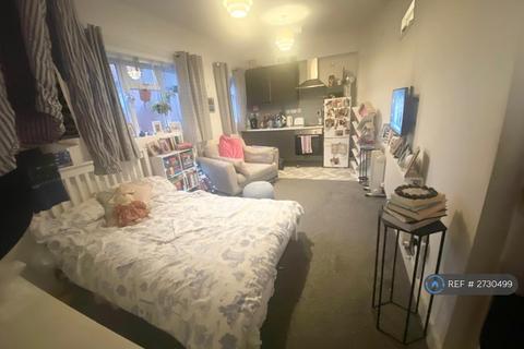 undefined, Hillingdon Hill, Uxbridge, UB10