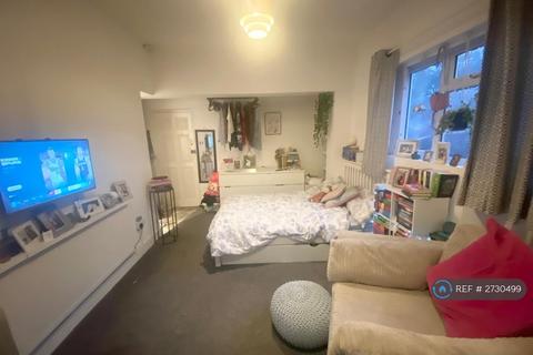 undefined, Hillingdon Hill, Uxbridge, UB10