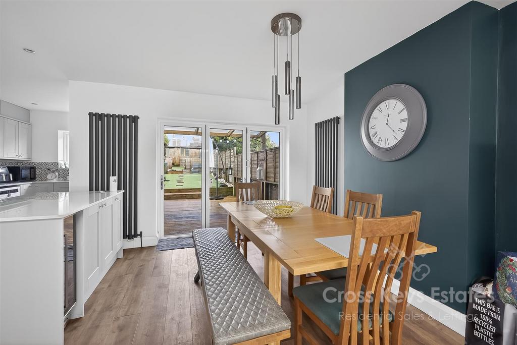 Kitchen/Dining Room