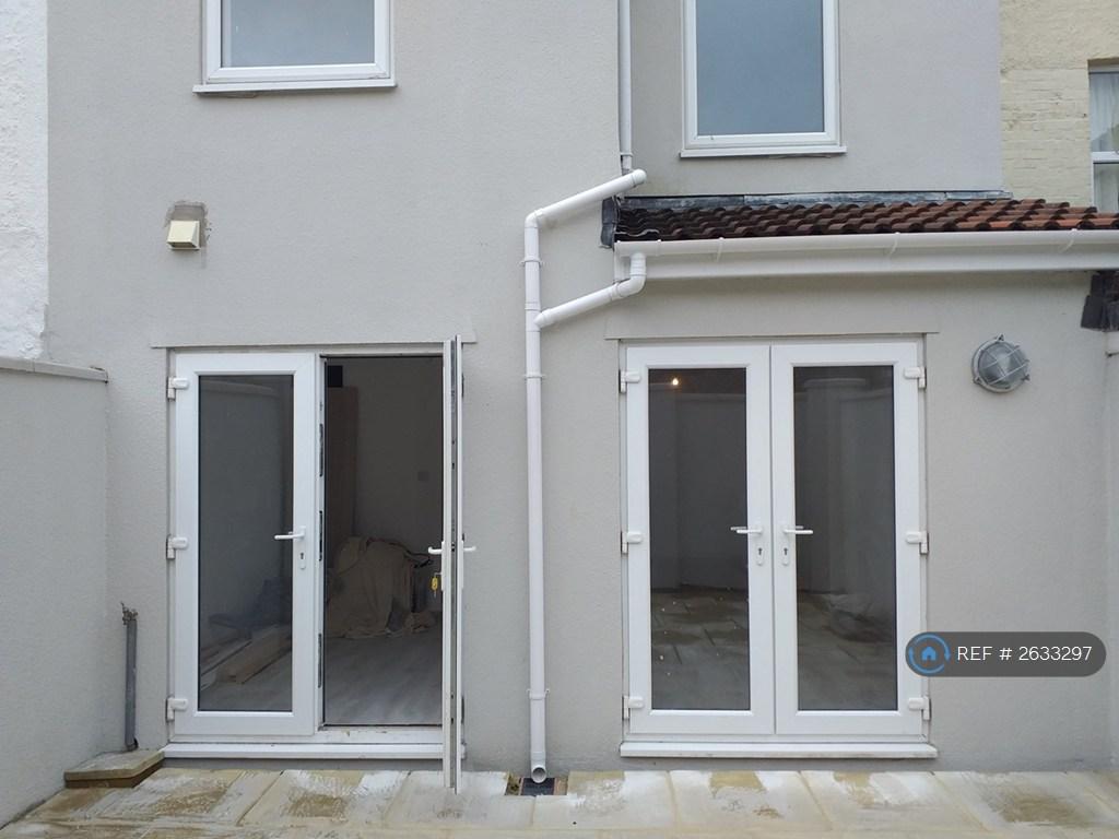 House Reae Veiw