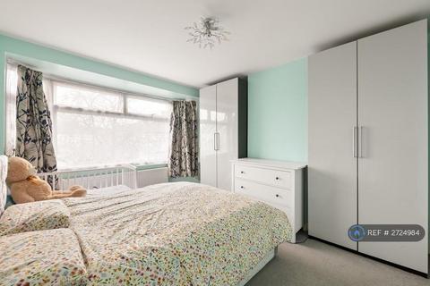 undefined, Worton Gardens, Isleworth, TW7