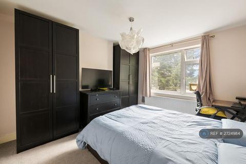 undefined, Worton Gardens, Isleworth, TW7
