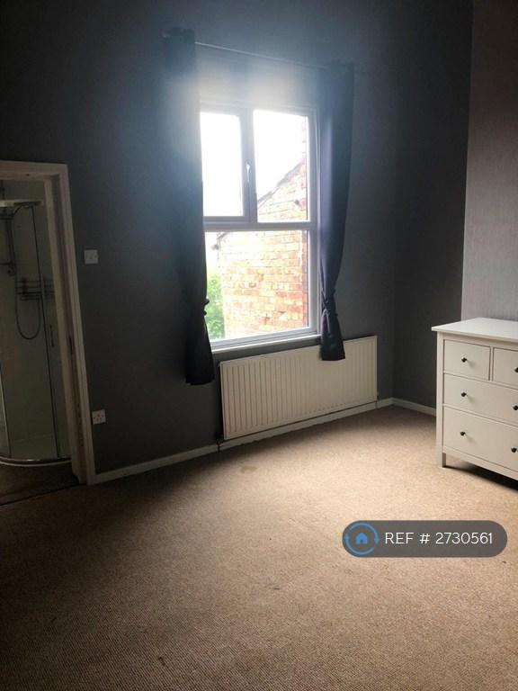 Rear Bedroom