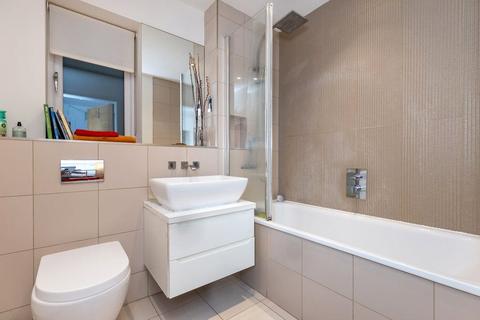 2 bedroom apartment for sale, Wray Common Road, Reigate, Surrey, RH2