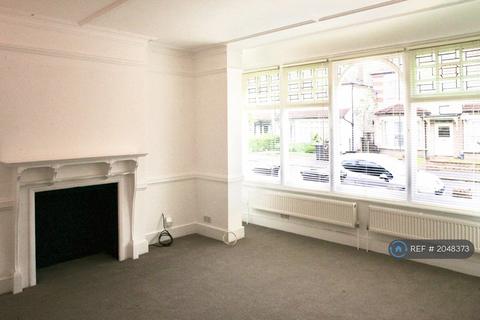 2 bedroom flat to rent, Beatrice Avenue, London, SW16