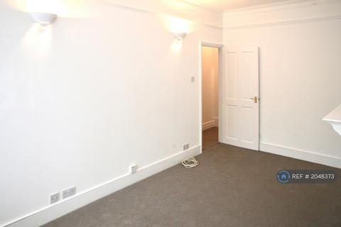 2 bedroom flat to rent, Beatrice Avenue, London, SW16