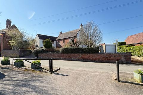 3 bedroom cottage for sale, Hawthorn Road, Stafford ST19