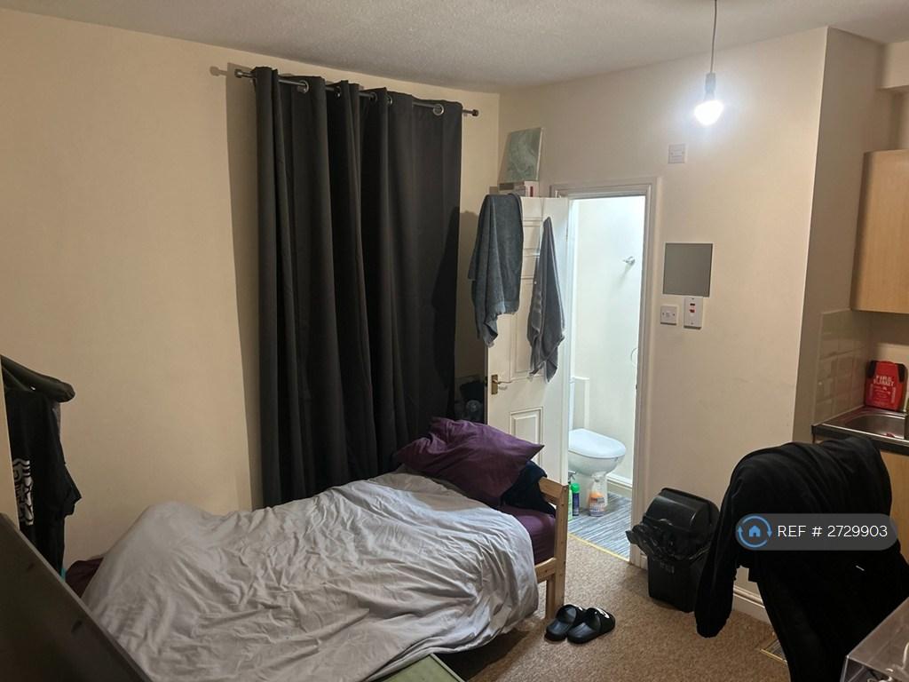 Studio With Bed