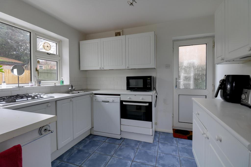 Fitted kitchen