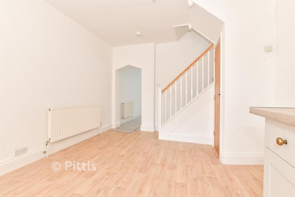 Kitchen/ Dining Room