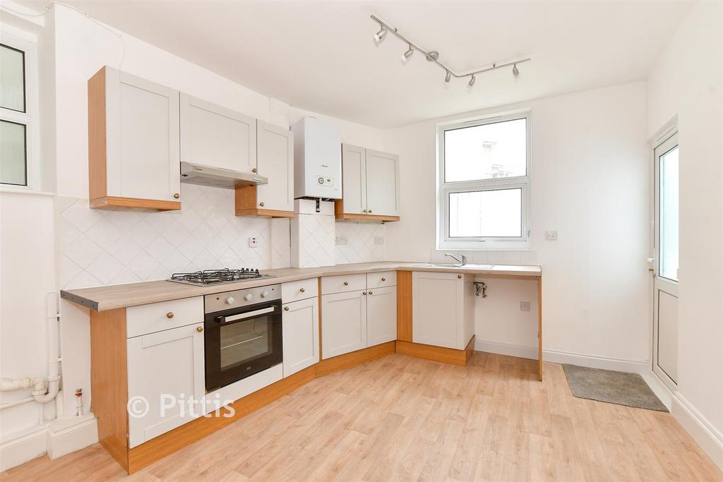 Kitchen/ Dining Room