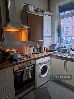 1 bedroom in a house share to rent, Village Terrace, Leeds, LS4