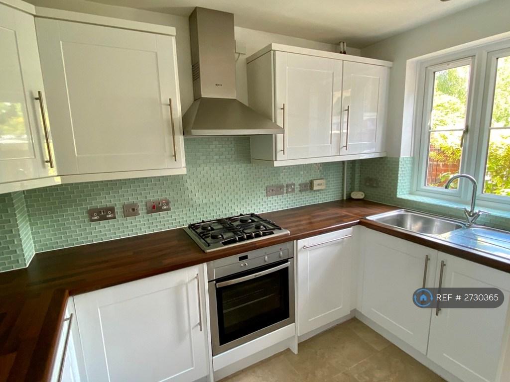 Kitchen With Integrated Appliances