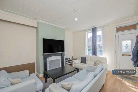 undefined, Swallow Crescent, Leeds, LS12