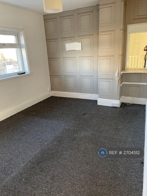 Front Main Bedroom