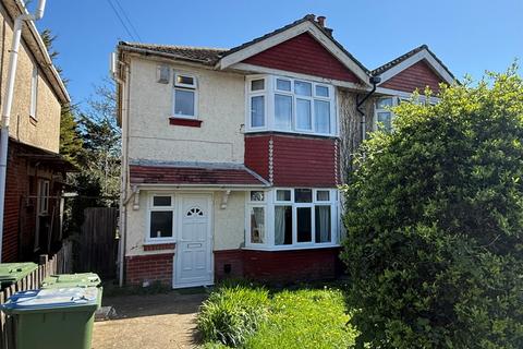 5 bedroom semi-detached house to rent, Pansy Road, Hampshire SO16