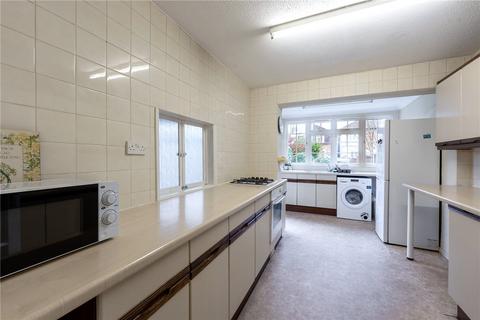 undefined, Parkway, Weybridge, Surrey, KT13
