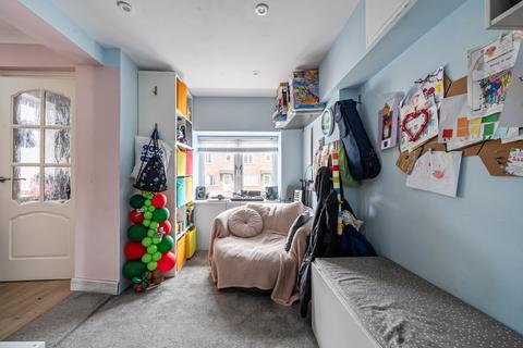 undefined, Rushmoor Gardens, Calcot, Reading