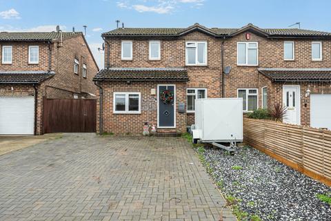 undefined, Rushmoor Gardens, Calcot, Reading