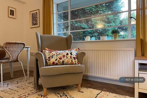 undefined, Mansfield Road, Nottingham, NG5
