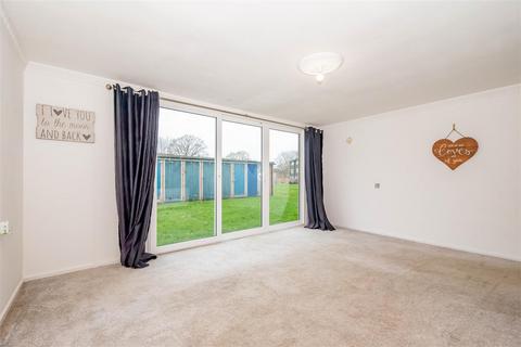 2 bedroom maisonette for sale, Marston Drive, Farnborough GU14