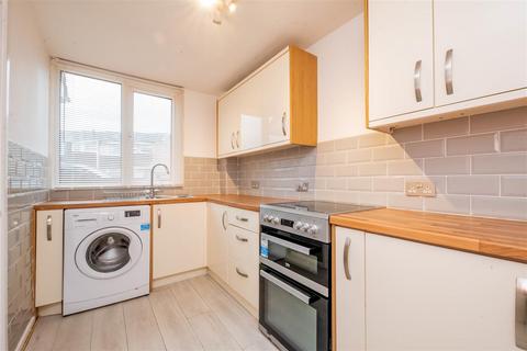 2 bedroom maisonette for sale, Marston Drive, Farnborough GU14