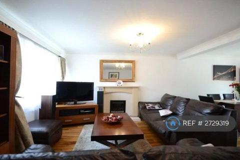 3 bedroom terraced house to rent, Linden Road, Woodley, RG5
