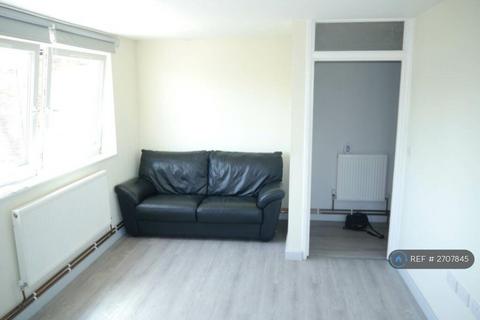 undefined, Broomfield Court, Hatfield, AL10
