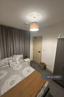 1 bedroom in a house share to rent, Upper Luton Road, Chatham, ME5