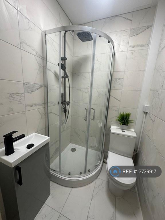Room 1 En-Suite
