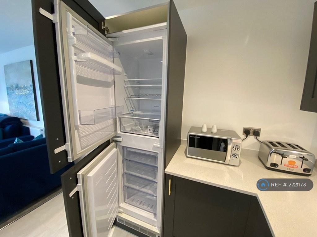 Integrated Fridge Freezer