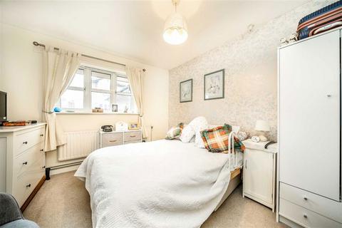 undefined, Walpole Road, Teddington TW11
