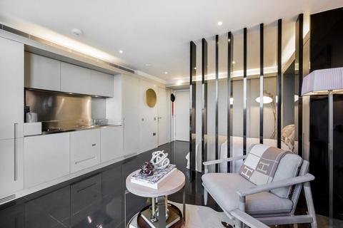 undefined, Pan Peninsula Square, London, E14