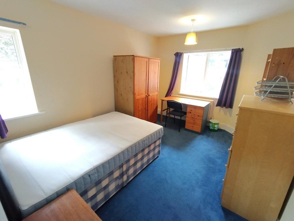 Bright, well-presented bedroom with a comfortab...