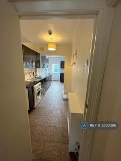 1 bedroom in a house share to rent, Ardwell Avenue, Ilford, IG6