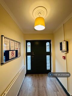1 bedroom in a house share to rent, Ardwell Avenue, Ilford, IG6