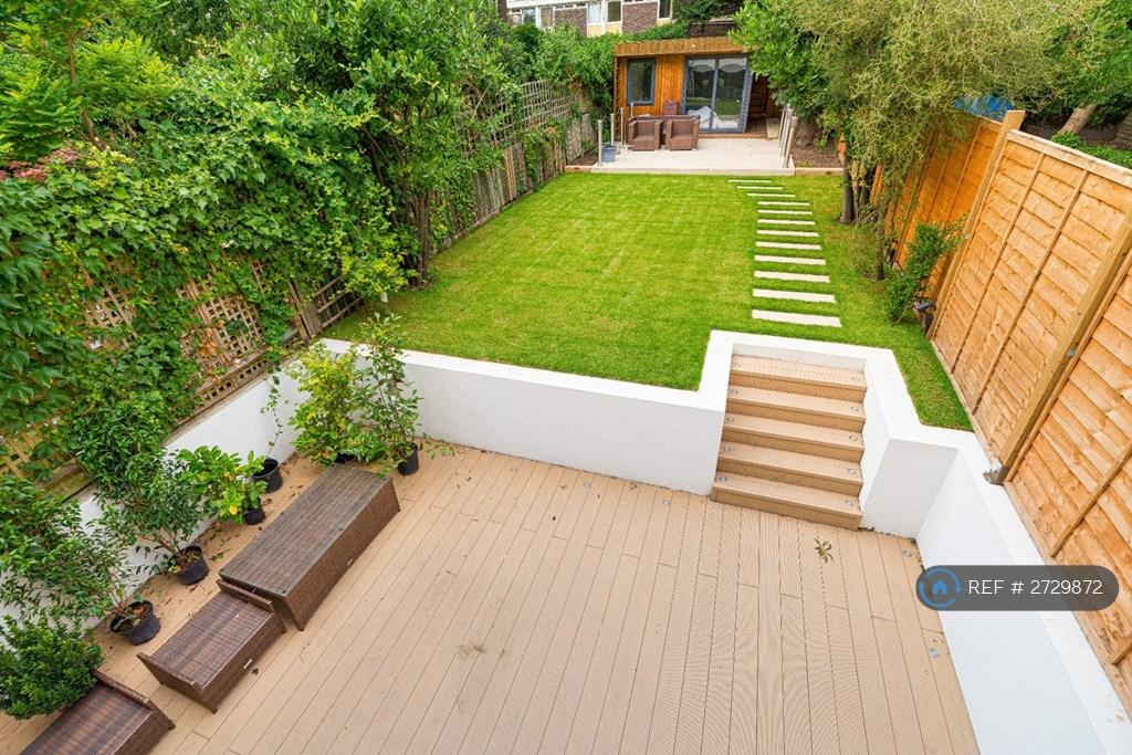 Garden &amp; Kitchen Patio