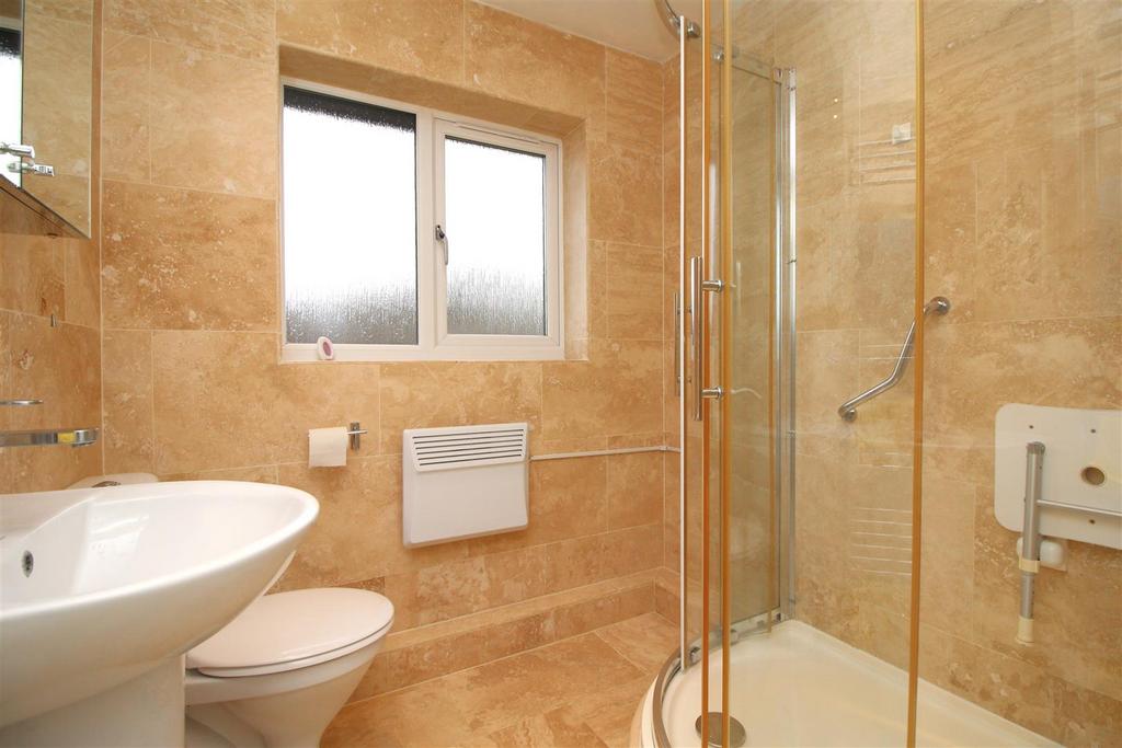 Shower room .JPG