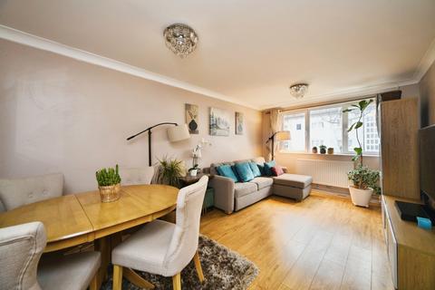 1 bedroom apartment for sale, Old Road, Enfield EN3