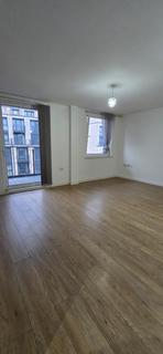 2 bedroom apartment to rent, 1 Buckingham Gardens, Slough, SL1