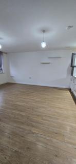 2 bedroom apartment to rent, 1 Buckingham Gardens, Slough, SL1