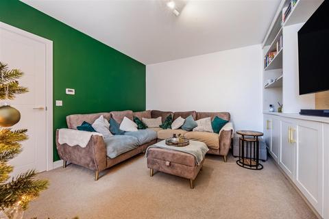 undefined, Roemead Drive, Yapton