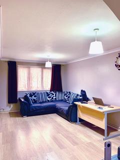 2 bedroom flat to rent, WD24 5GS