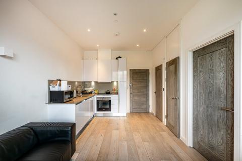 1 bedroom flat to rent, Verona Apartments, Sl1 1yl
