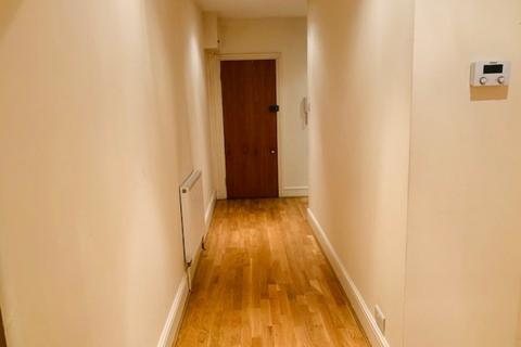 undefined, Purley CR8