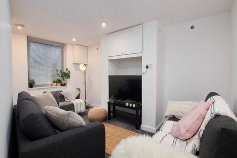 1 bedroom in a house share to rent, Wetherby Grove (Room 1), Leeds LS4