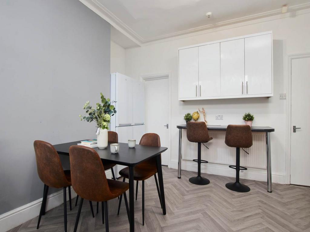 Kitchen 3