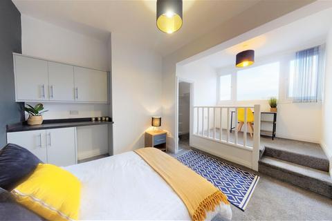 undefined, Kirkgate, Shipley