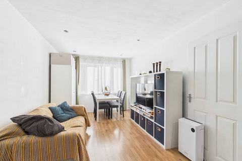 1 bedroom apartment for sale, Dudley Place, Stanwell, Staines-upon-Thames, Surrey, TW19